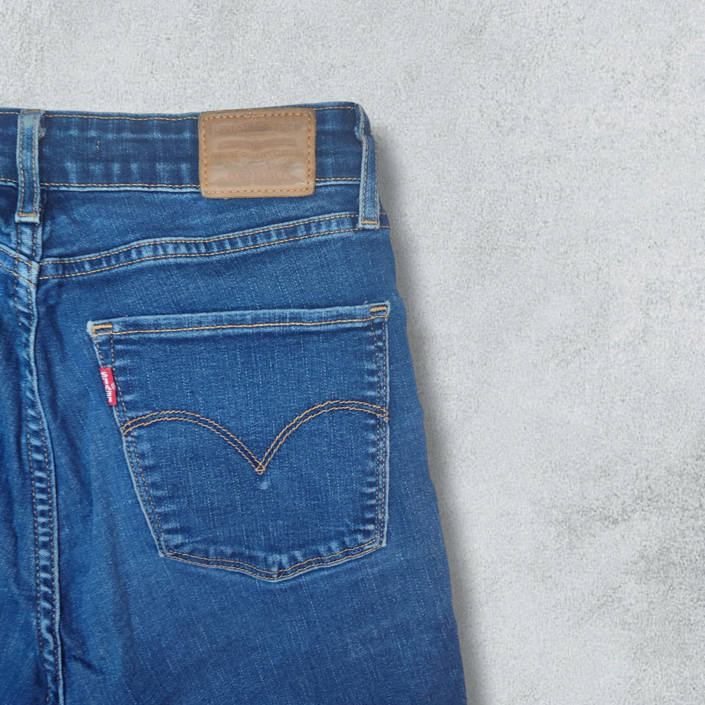 Levi's 721 Women's High Rise Skinny Jeans Size - NABE vintage