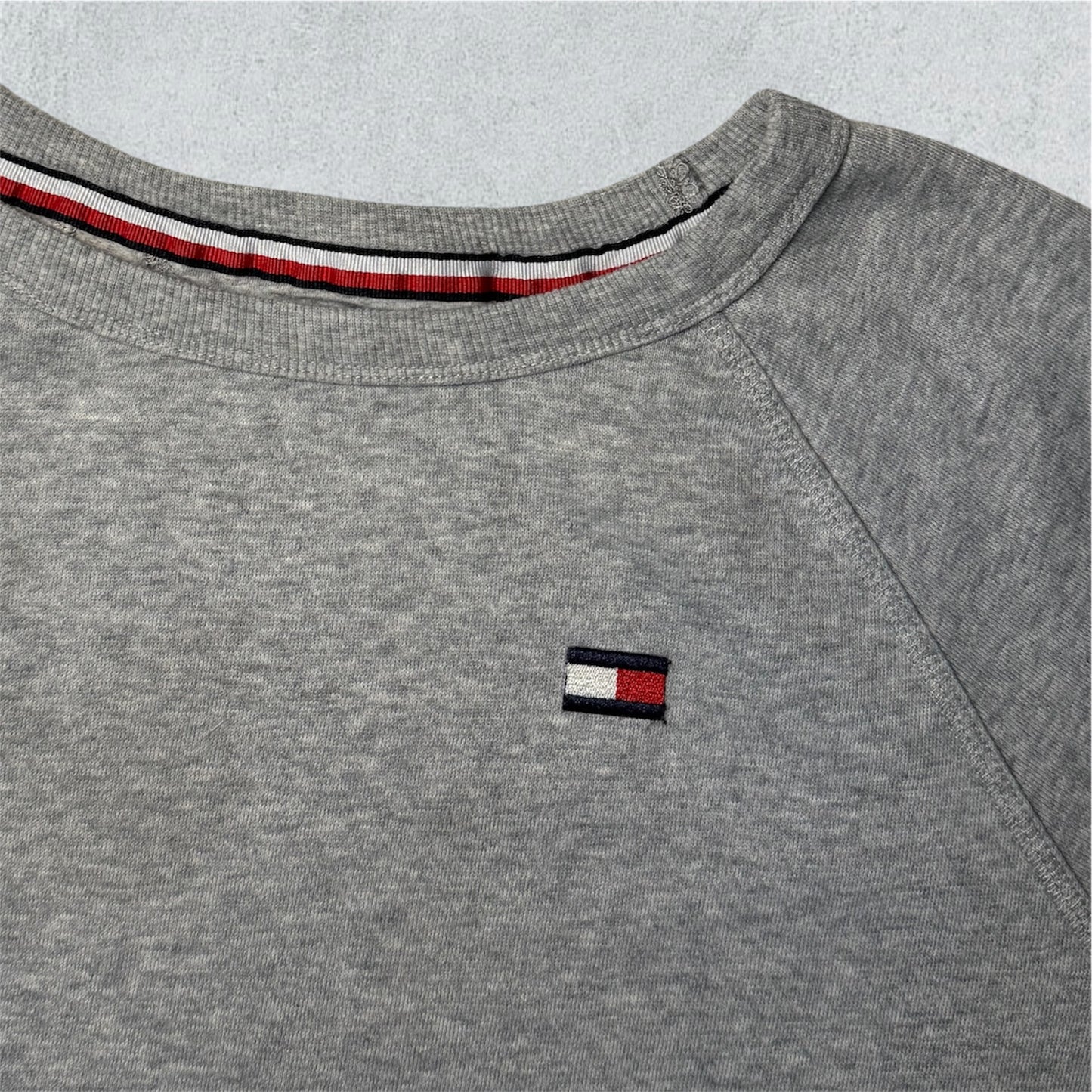 Tommy Hilfiger Grey Sweat-shirt (L) - NABE vintage