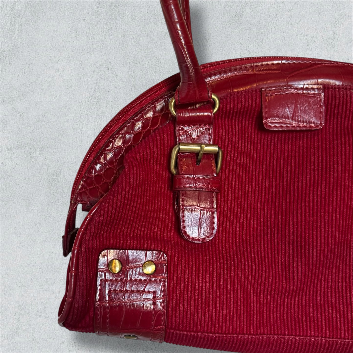 Vintage burgundy bag in ribbed fabric and crocodile-effect leather