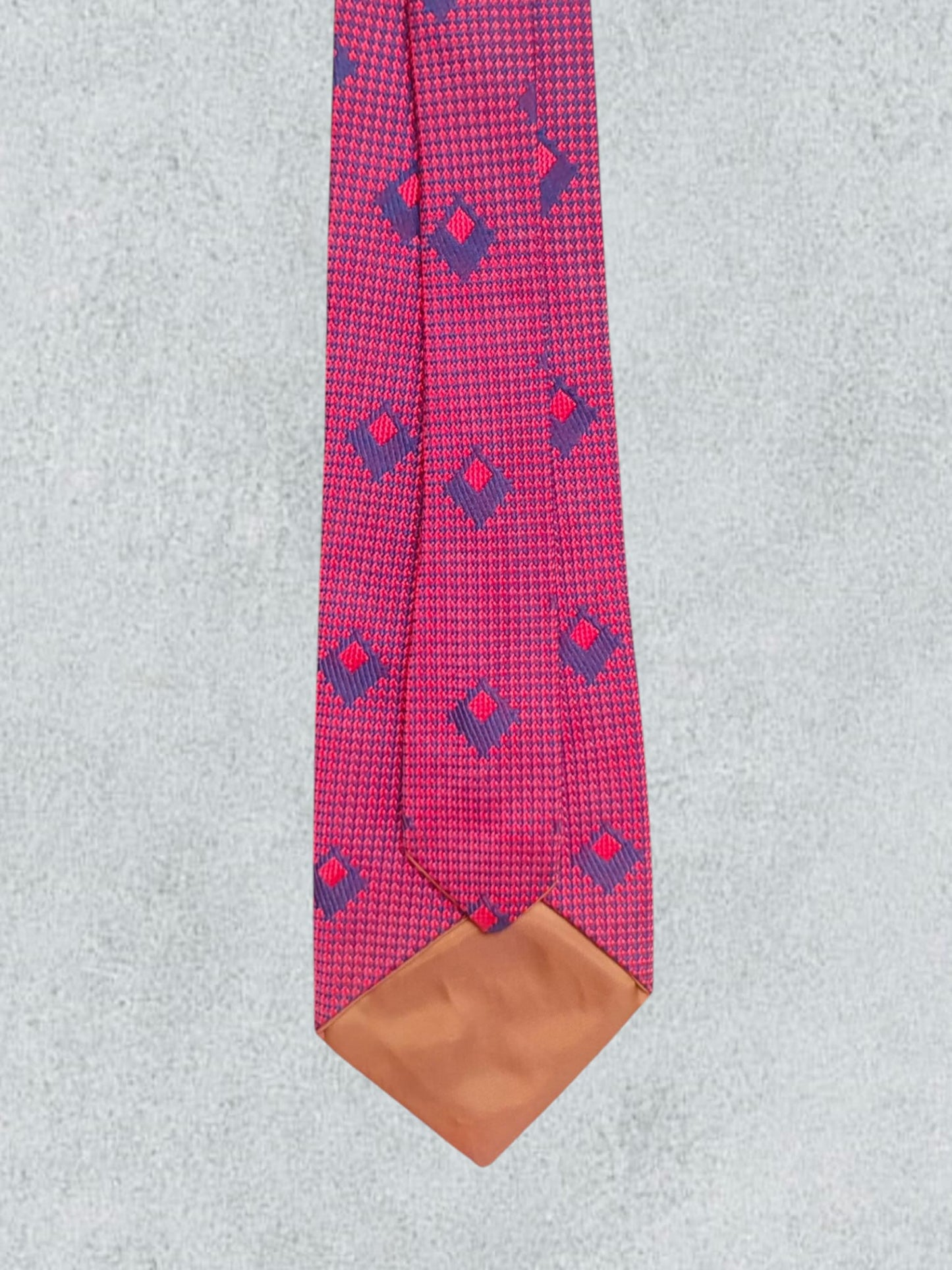Geometric Diamond Tie