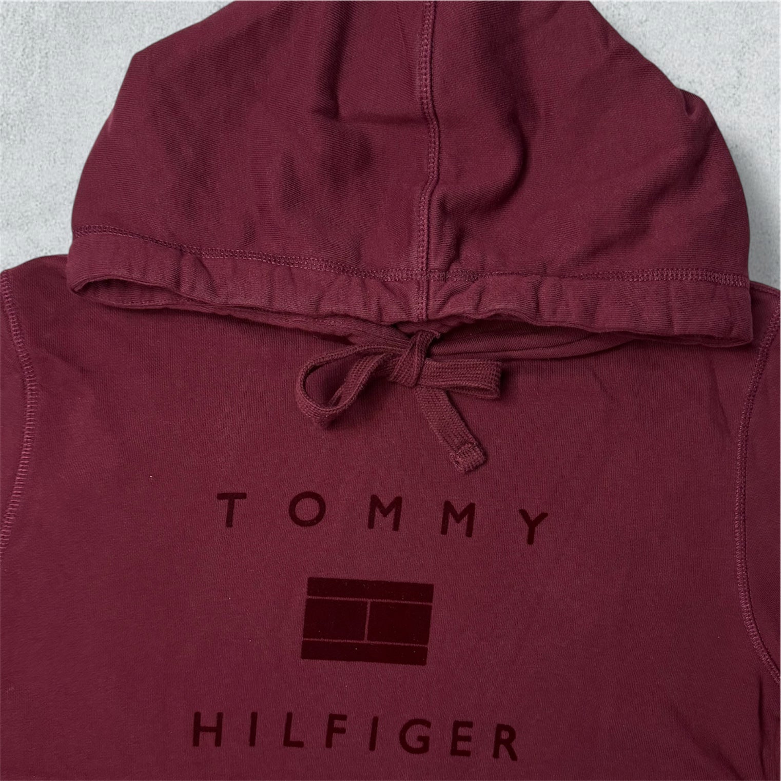 Tommy Hilfiger Burgundy Velvet Hoodie (XL) - NABE vintage