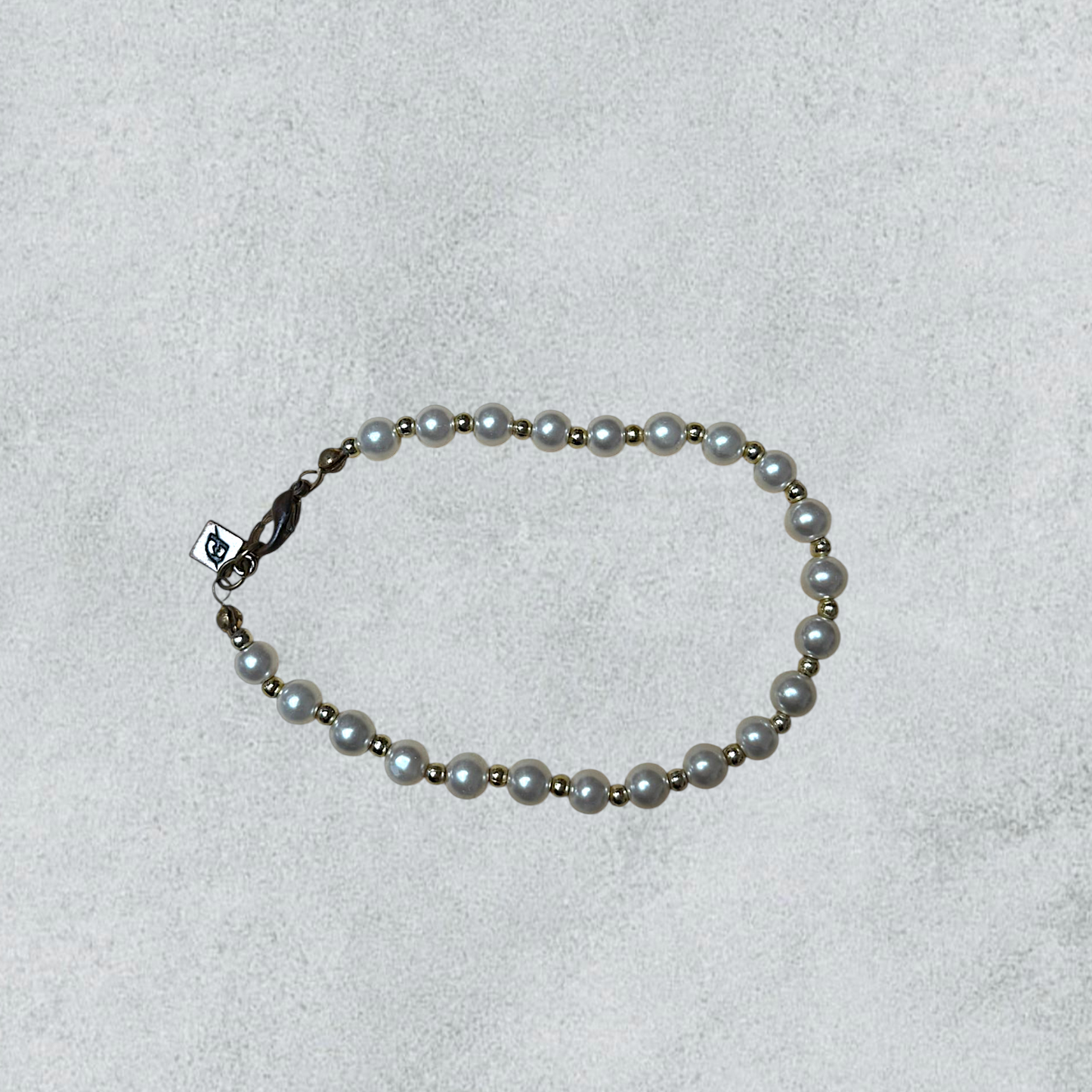 Classic Pearl Necklace & Bracelet Set