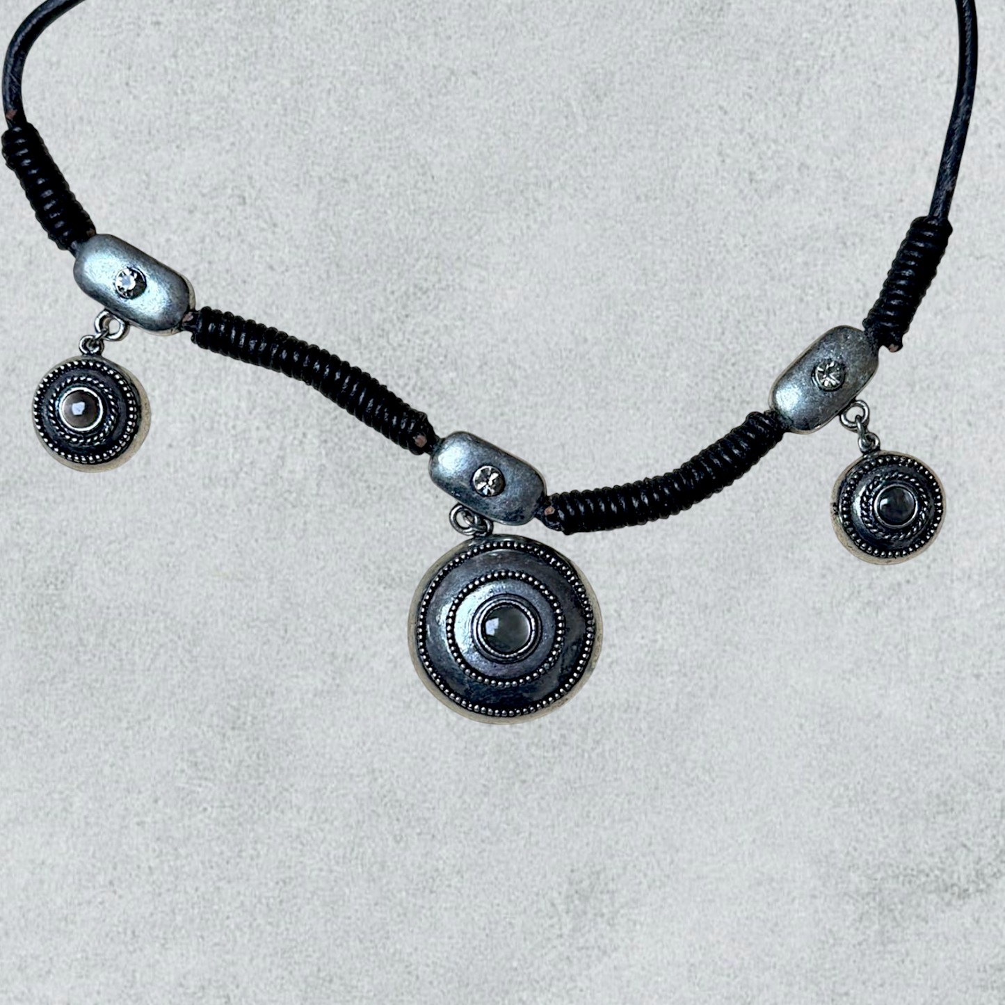 Choker Necklace With Silver Circular Pendants