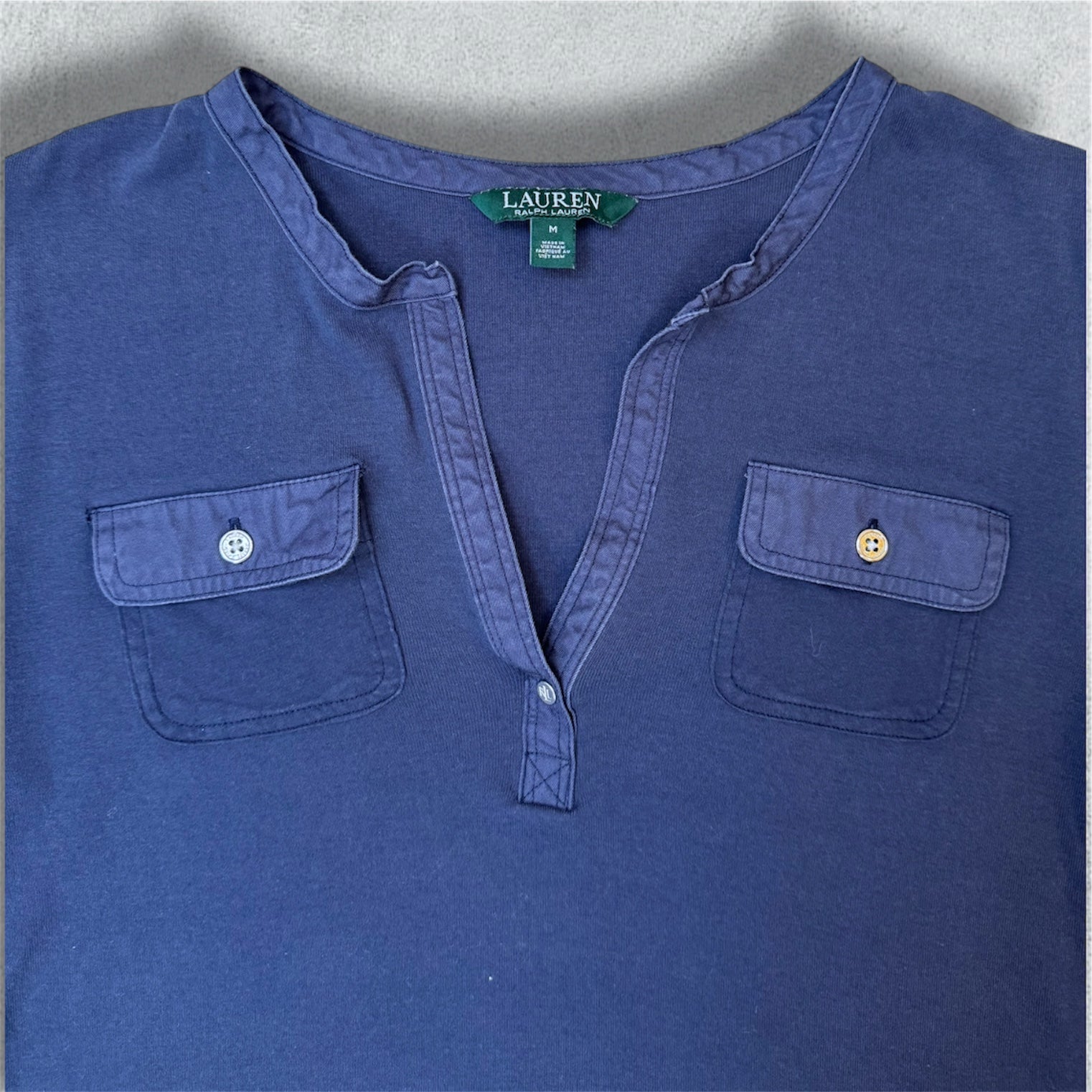 Ralph Lauren Women’s Navy Top Roll Tab Sleeve Button (M) - NABE vintage